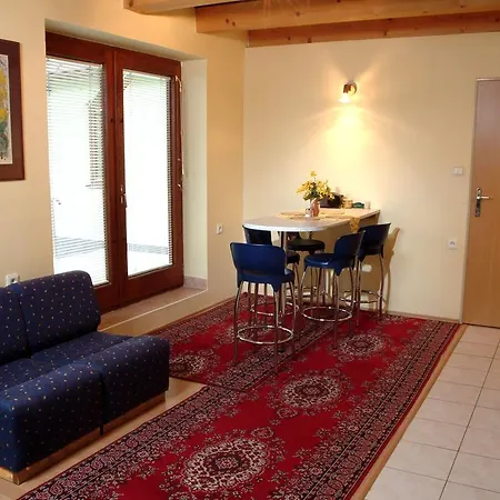 Studia Luka - Centrum Terchovej *