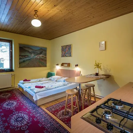 Studia Luka - Centrum Terchovej Проживание в семье