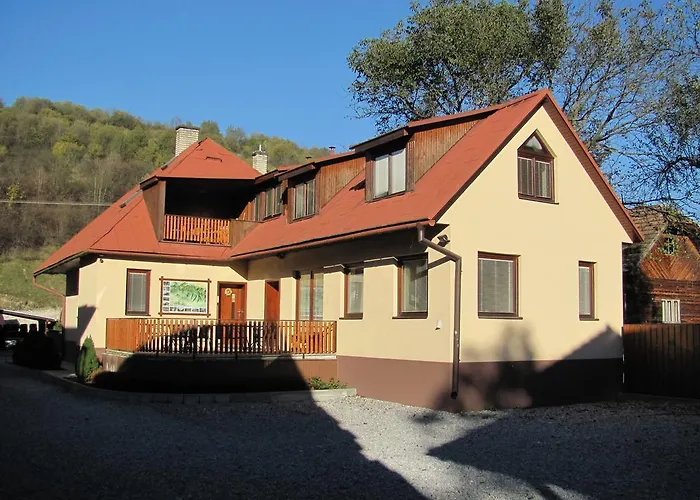 Studia Luka - Centrum Terchovej ホームステイ Terchová